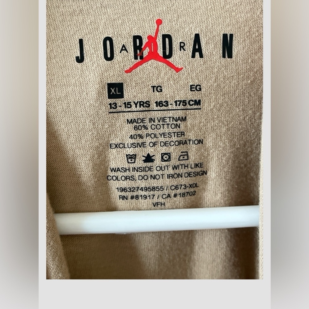 Air Jordan Flight Lightweight Hoodie Boys Kids XL Beige Pullover Sweatshirt - Picture 6 of 6